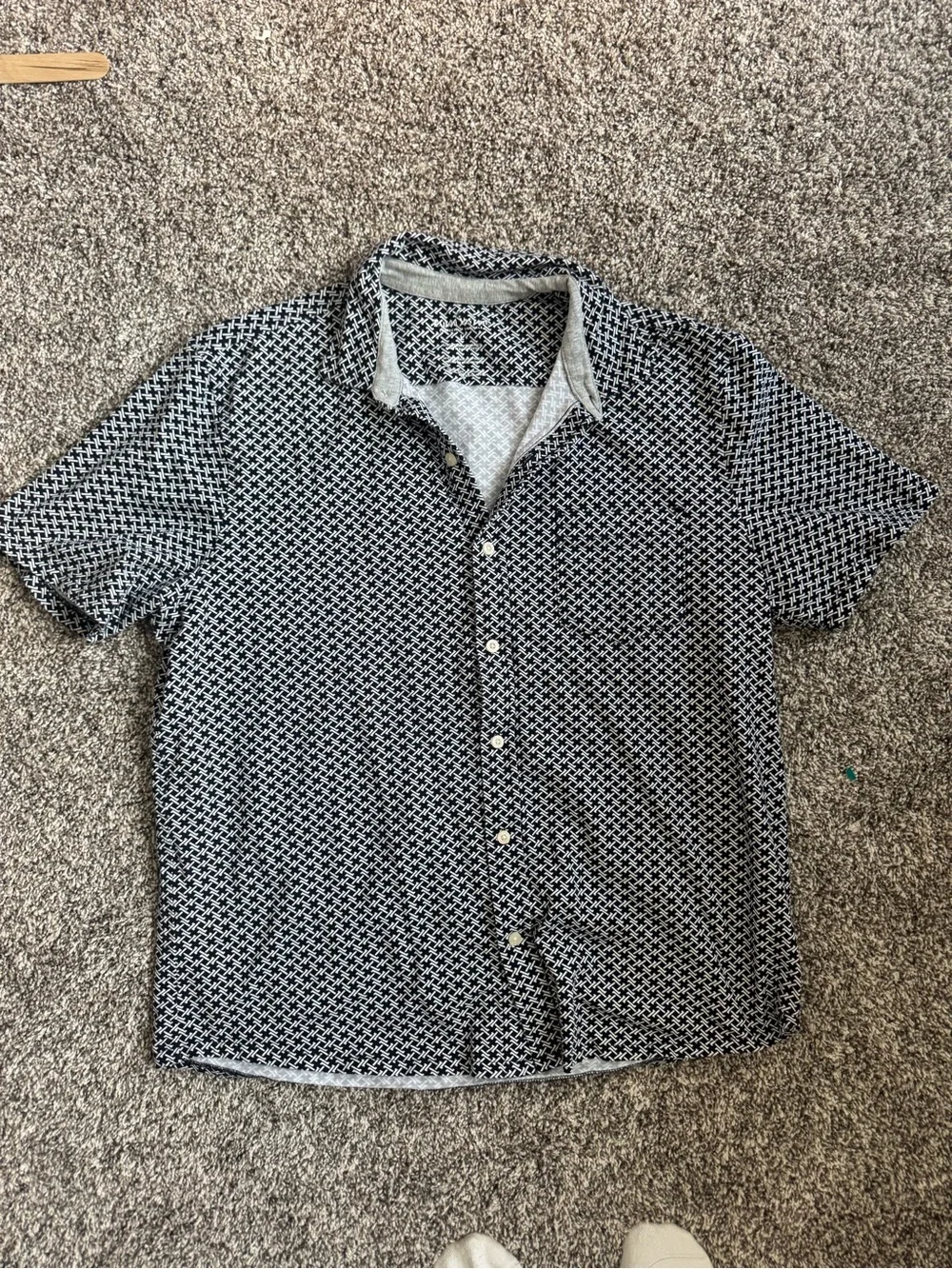 Tailor Vintage navy & White Geometric Short-Sleeve Button-Down Shirt